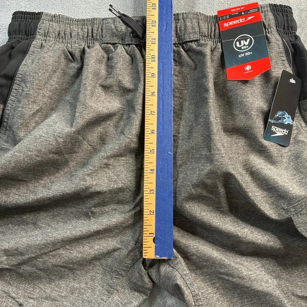 Speedo Men Swim Trunks Gray Black Size L UV Protection Cargo Pocket Board Shorts